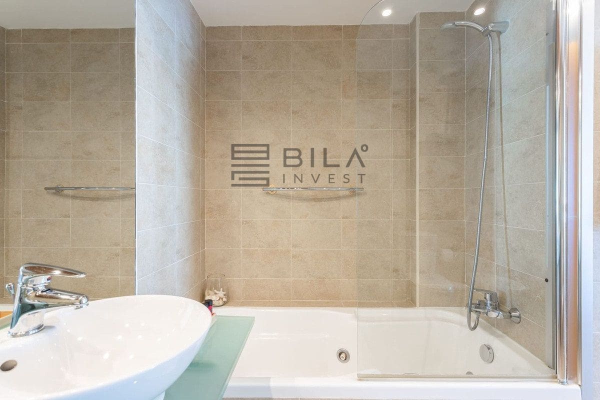 3 bedroom Penthouse for sale in Benalmadena with pool - € 695,000 (Ref: 9841338)