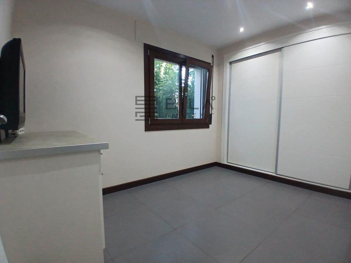 Chalet de 4 habitaciones en Fuengirola en venta con garaje - 790.000 € (Ref: 9841340)