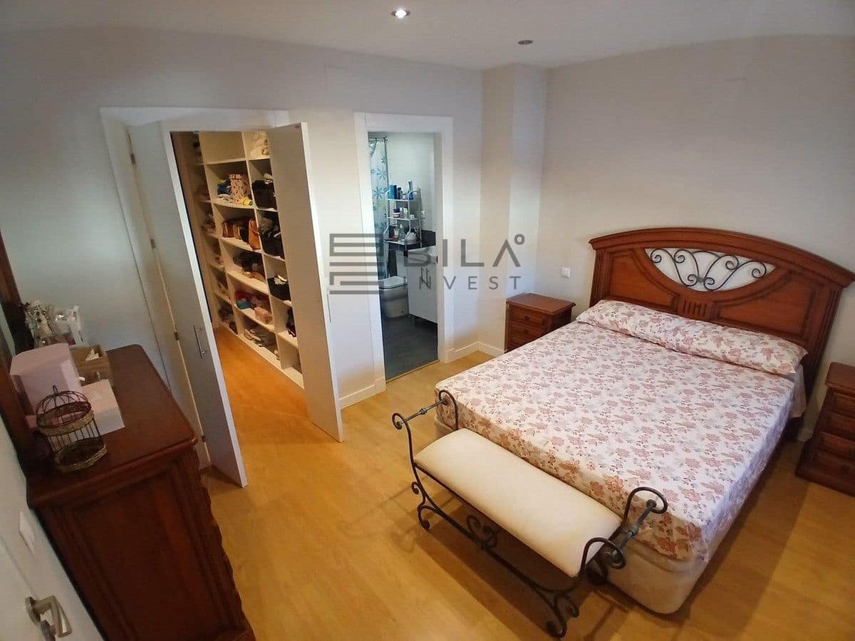 Chalet de 4 habitaciones en Fuengirola en venta con garaje - 790.000 € (Ref: 9841340)