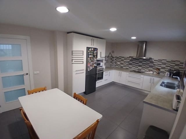 4 sovrum Villa till salu i Los Pacos, Fuengirola med garage - 790 000 € (Ref: 9841340)