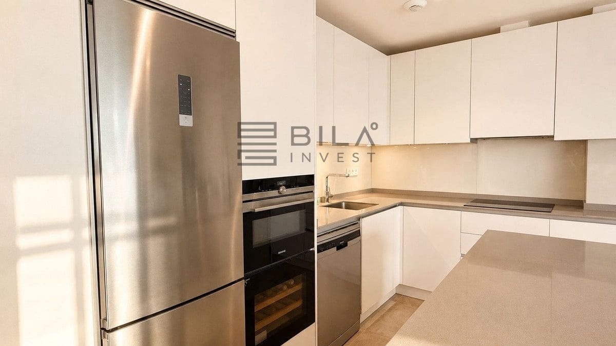 4 soveværelse Byhus til salg i La Cala de Mijas med swimmingpool garage - € 999.000 (Ref: 9848173)