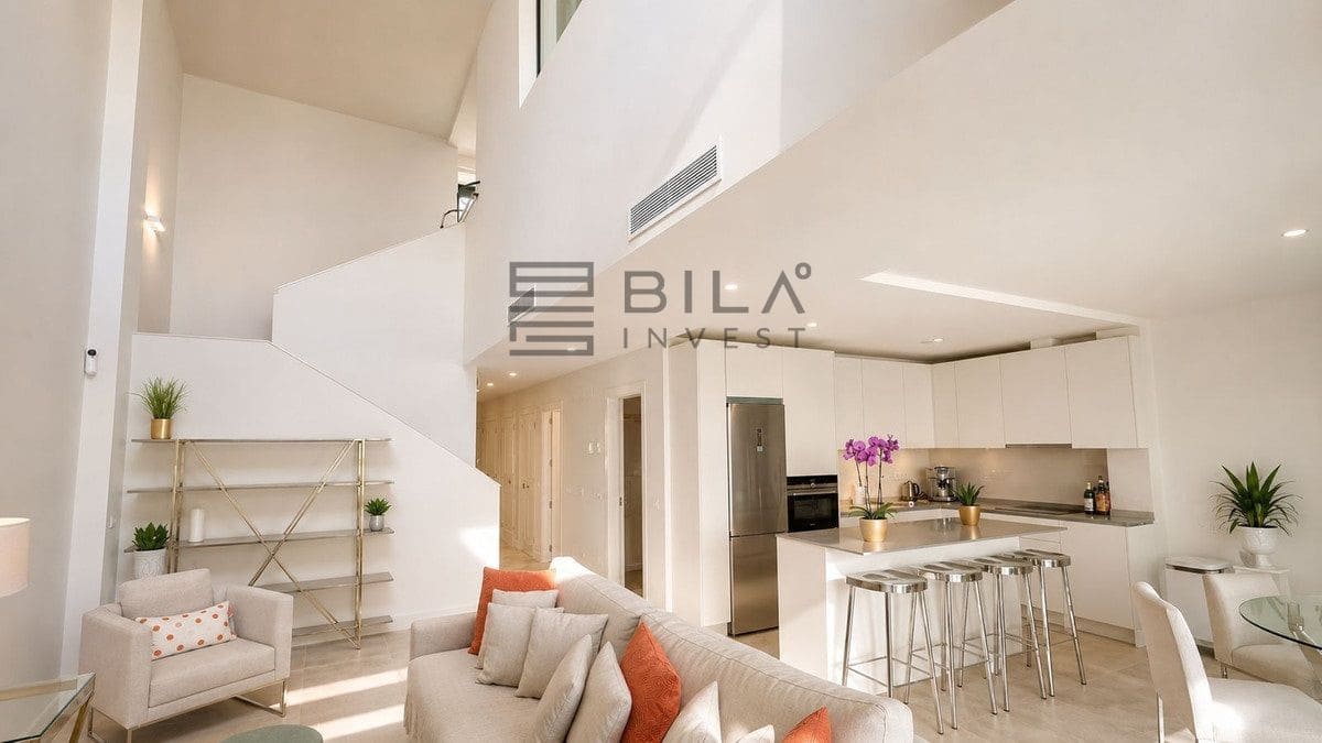 4 soveværelse Byhus til salg i La Cala de Mijas med swimmingpool garage - € 999.000 (Ref: 9848173)