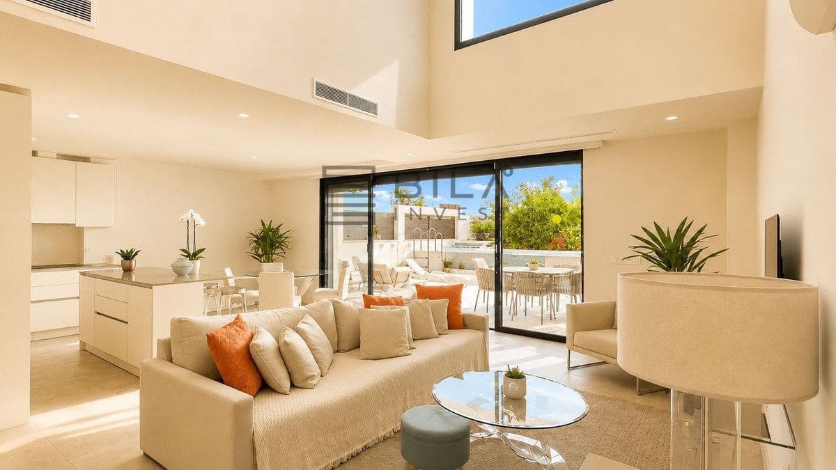 4 soveværelse Byhus til salg i La Cala de Mijas med swimmingpool garage - € 999.000 (Ref: 9848173)