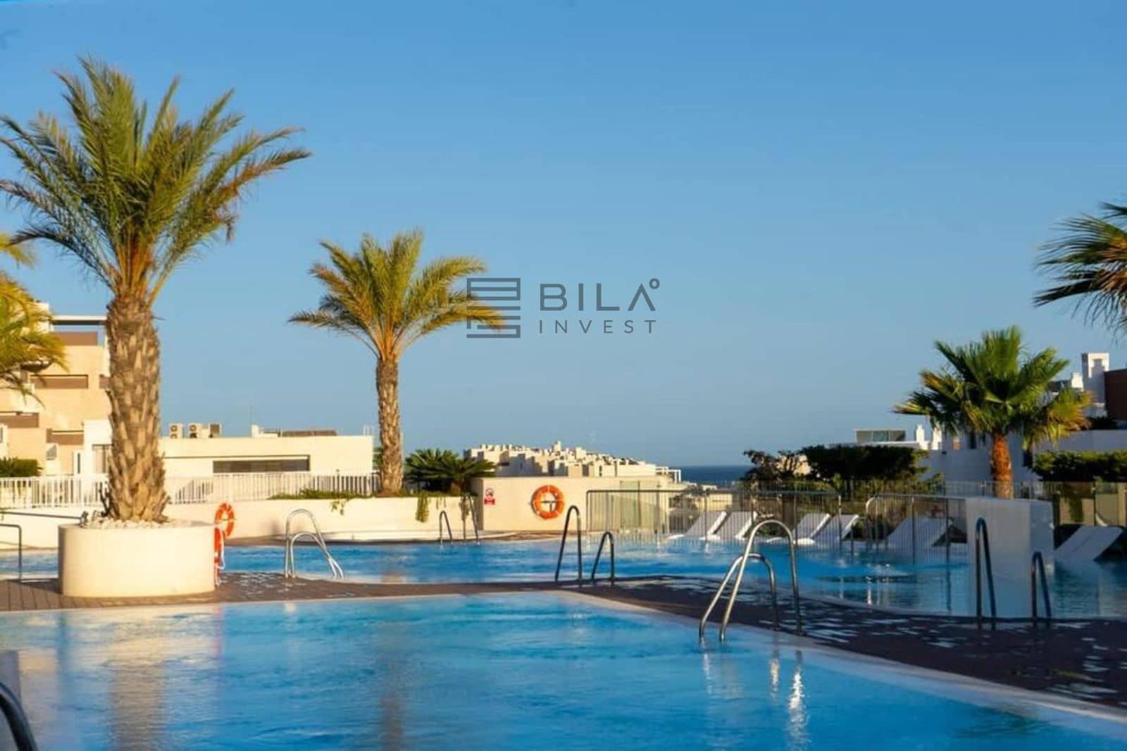 4 soveværelse Byhus til salg i La Cala de Mijas med swimmingpool garage - € 999.000 (Ref: 9848173)