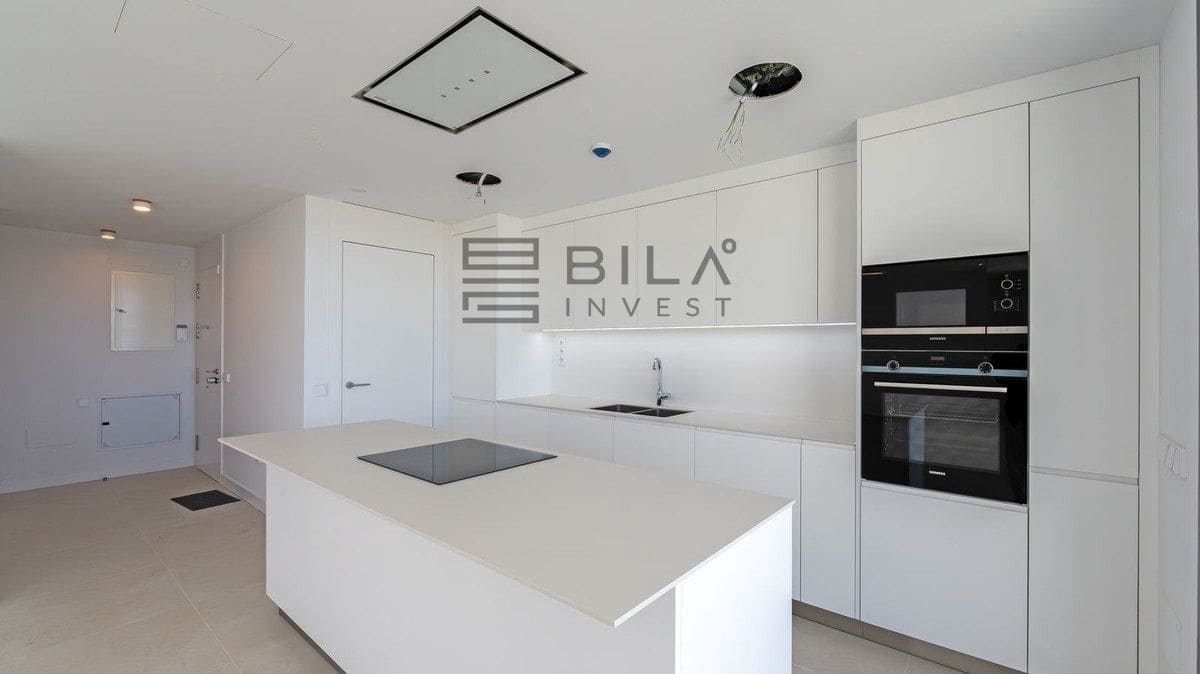 2 soveværelse Lejlighed til salg i Fuengirola med swimmingpool garage - € 649.000 (Ref: 9848176)