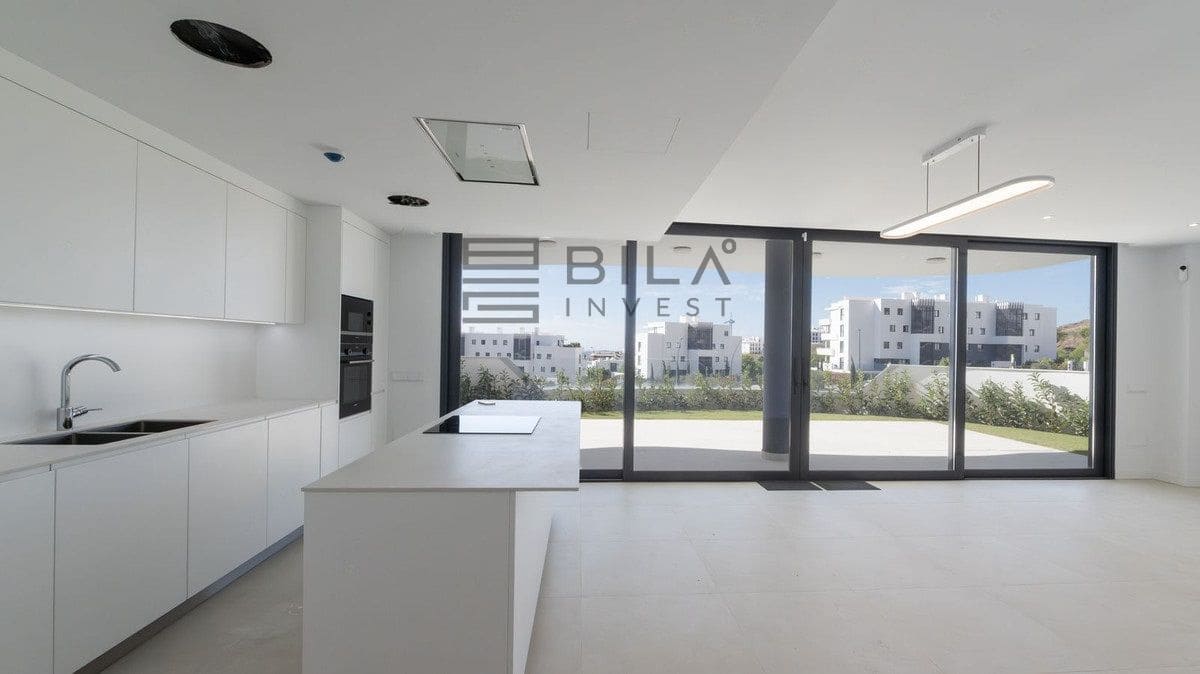 2 soveværelse Lejlighed til salg i Fuengirola med swimmingpool garage - € 649.000 (Ref: 9848176)