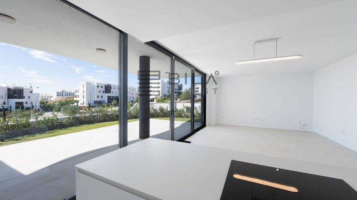 2 soveværelse Lejlighed til salg i Fuengirola med swimmingpool garage - € 649.000 (Ref: 9848176)