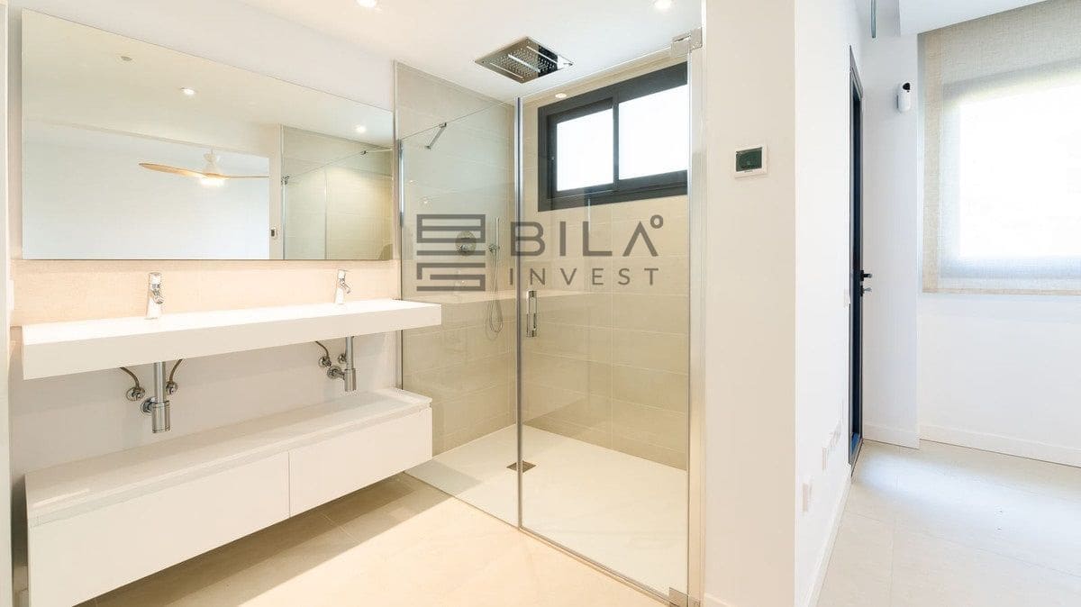 2 soveværelse Lejlighed til salg i Fuengirola med swimmingpool garage - € 649.000 (Ref: 9848176)