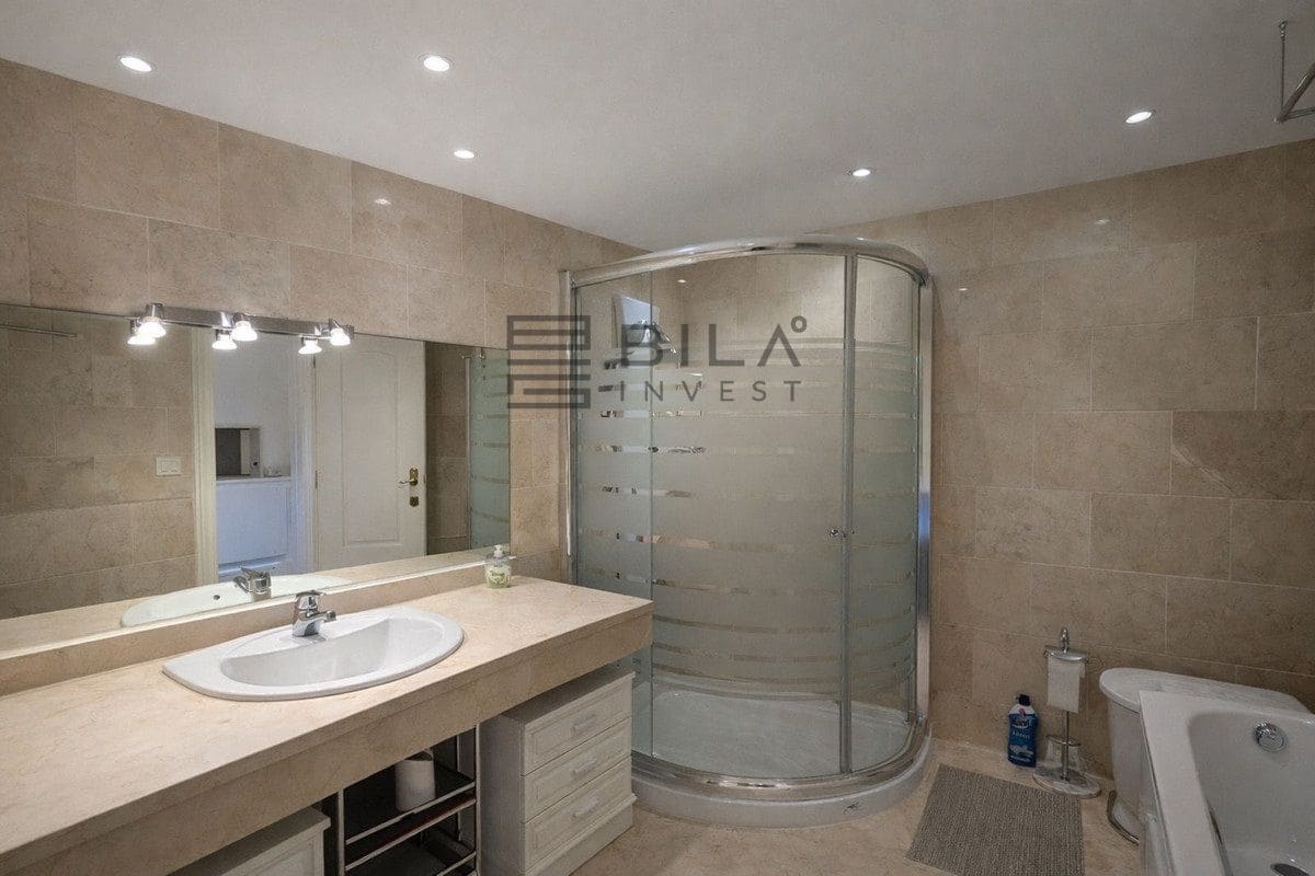 2 bedroom Flat for sale in El Chaparral with pool garage - € 340,000 (Ref: 9848180)