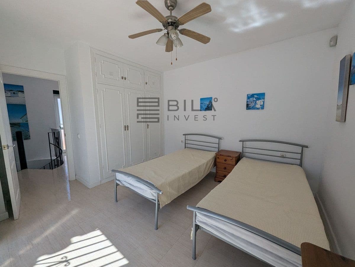 3 soverom Villa til salgs i Calahonda med svømmebasseng garasje - € 449 000 (Ref: 9849958)