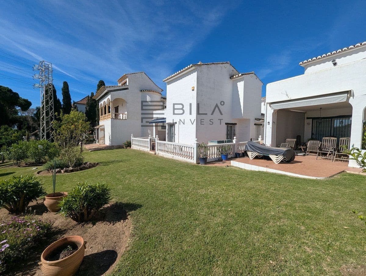 3 soverom Villa til salgs i Calahonda med svømmebasseng garasje - € 449 000 (Ref: 9849958)