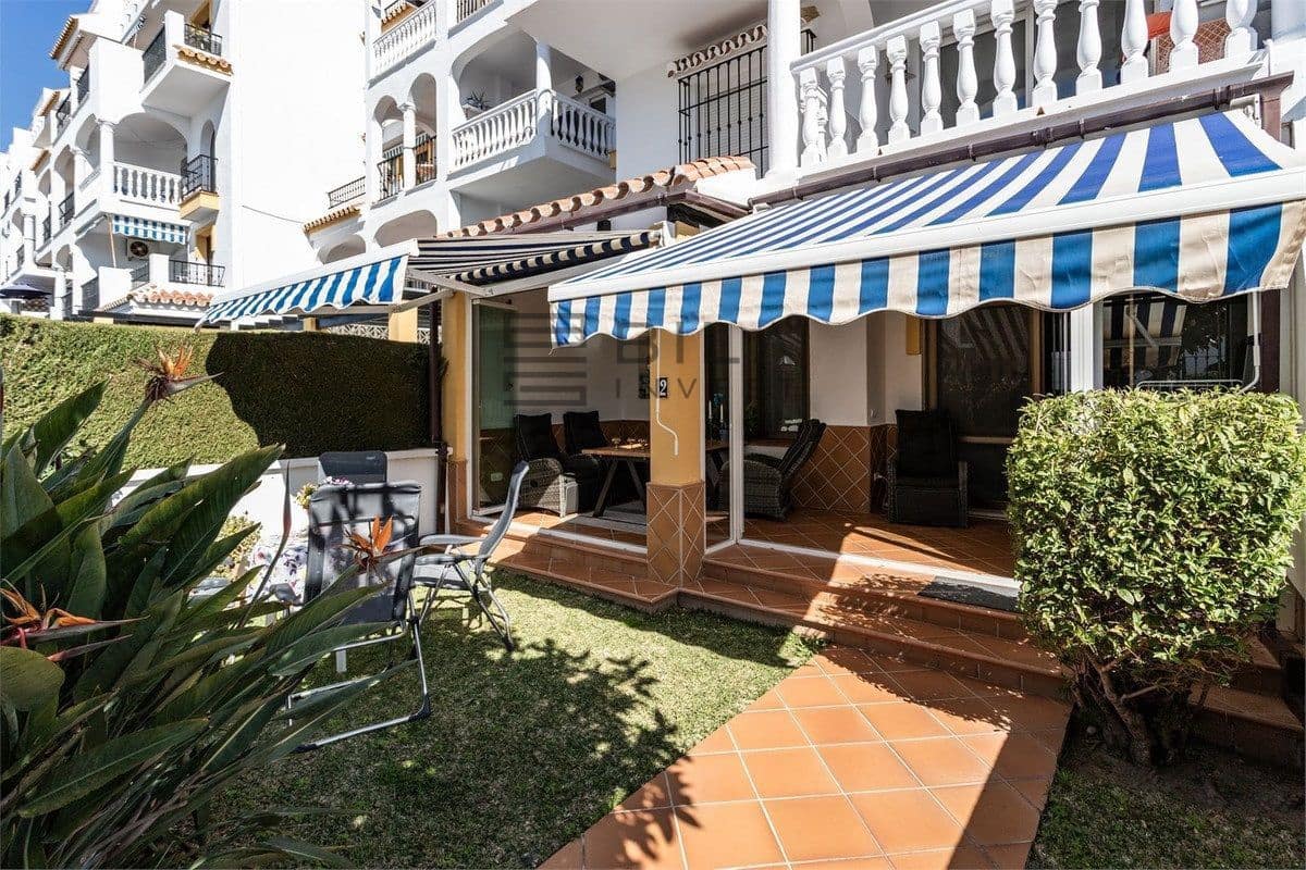 2 bedroom Flat for sale in Riviera del Sol with pool - € 319,000 (Ref: 9849960)