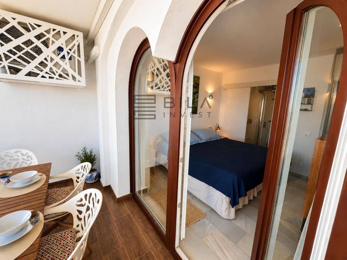 2 bedroom Penthouse for sale in Miraflores with pool - € 389,000 (Ref: 9849961)