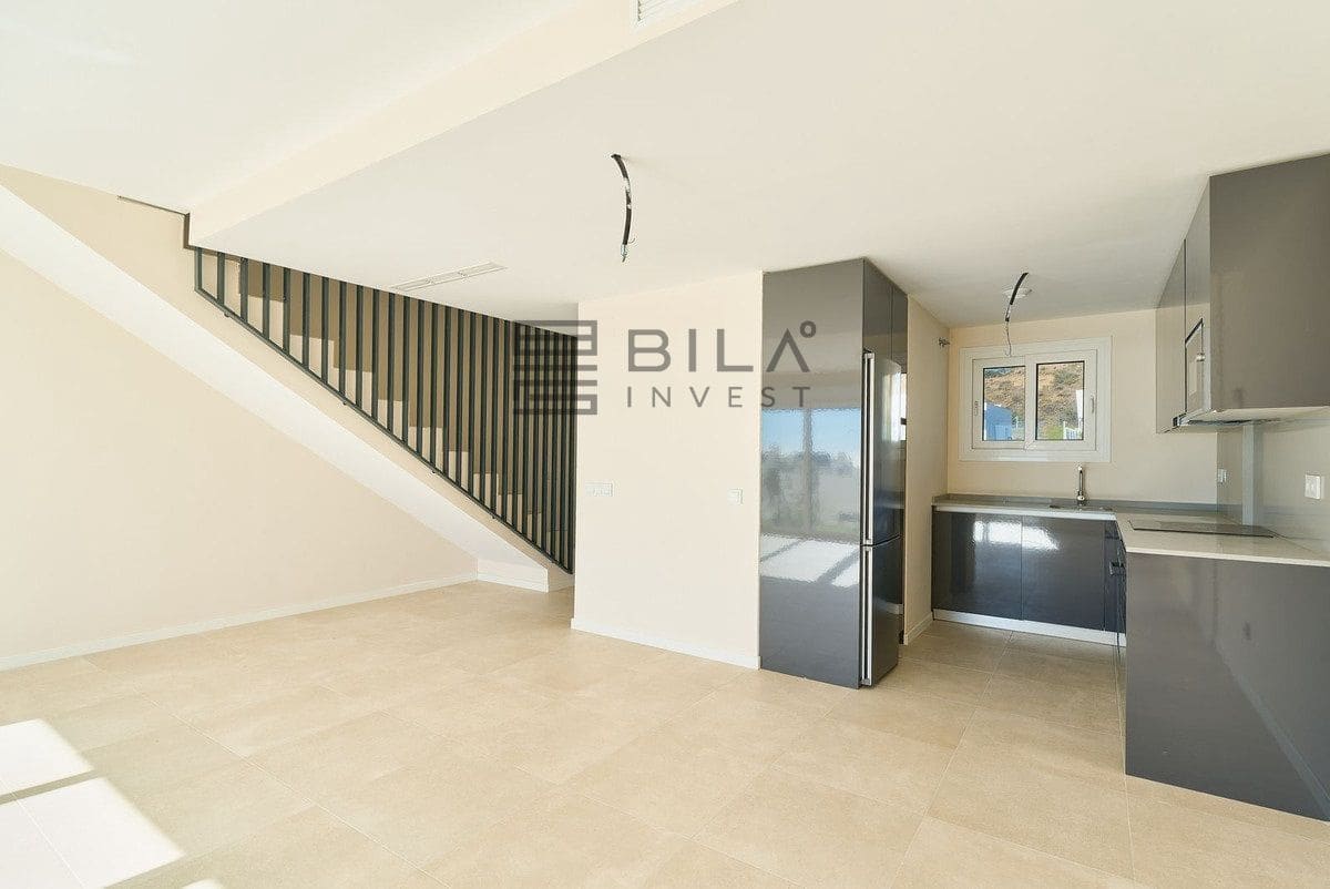 3 chambre Maison de Ville à vendre à La Cala de Mijas avec piscine garage - 890 000 € (Ref: 9849964)