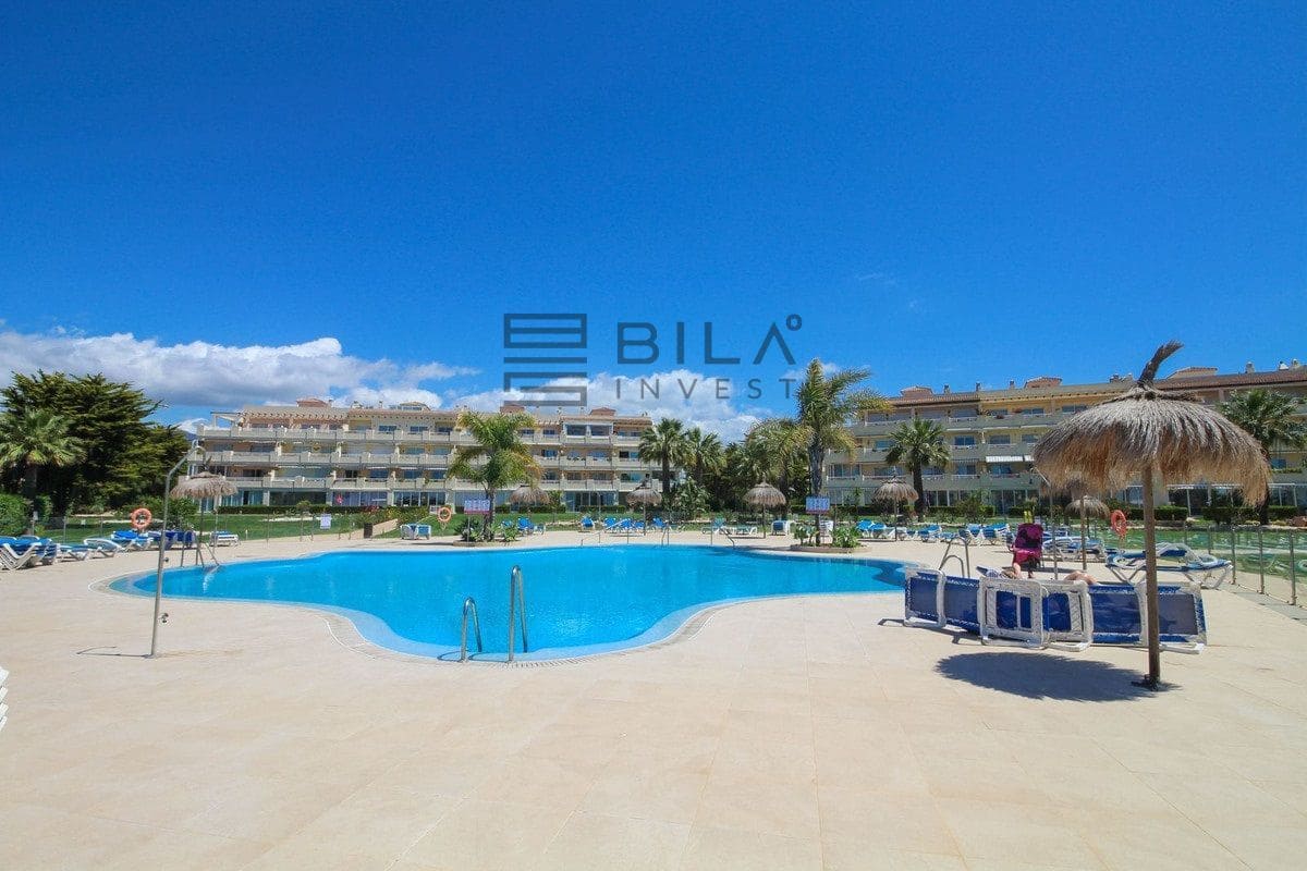 3 bedroom Flat for sale in El Chaparral with pool garage - € 550,000 (Ref: 9854289)
