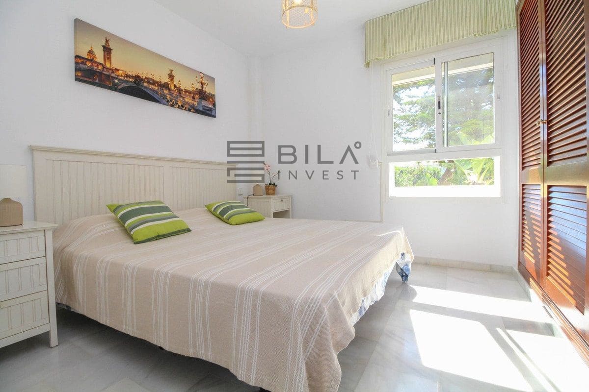 3 bedroom Flat for sale in El Chaparral with pool garage - € 550,000 (Ref: 9854289)