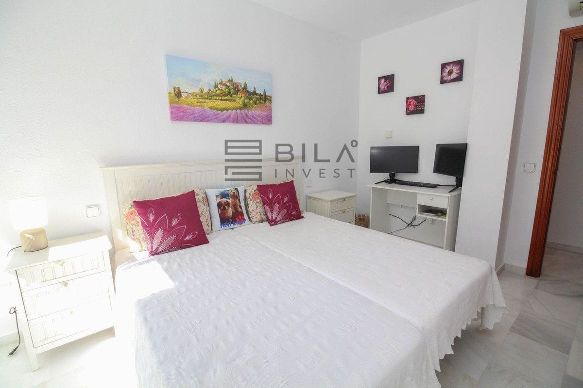 3 bedroom Flat for sale in El Chaparral with pool garage - € 550,000 (Ref: 9854289)
