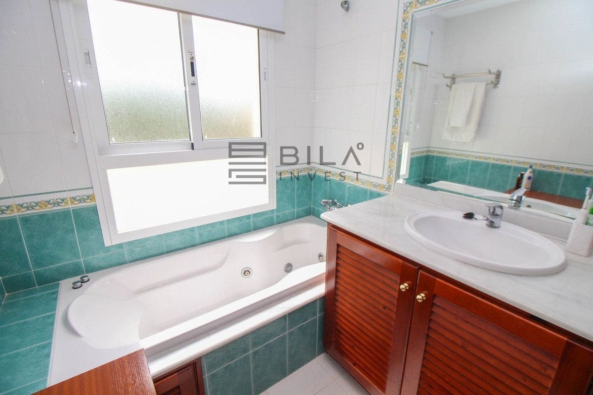 3 bedroom Flat for sale in El Chaparral with pool garage - € 550,000 (Ref: 9854289)