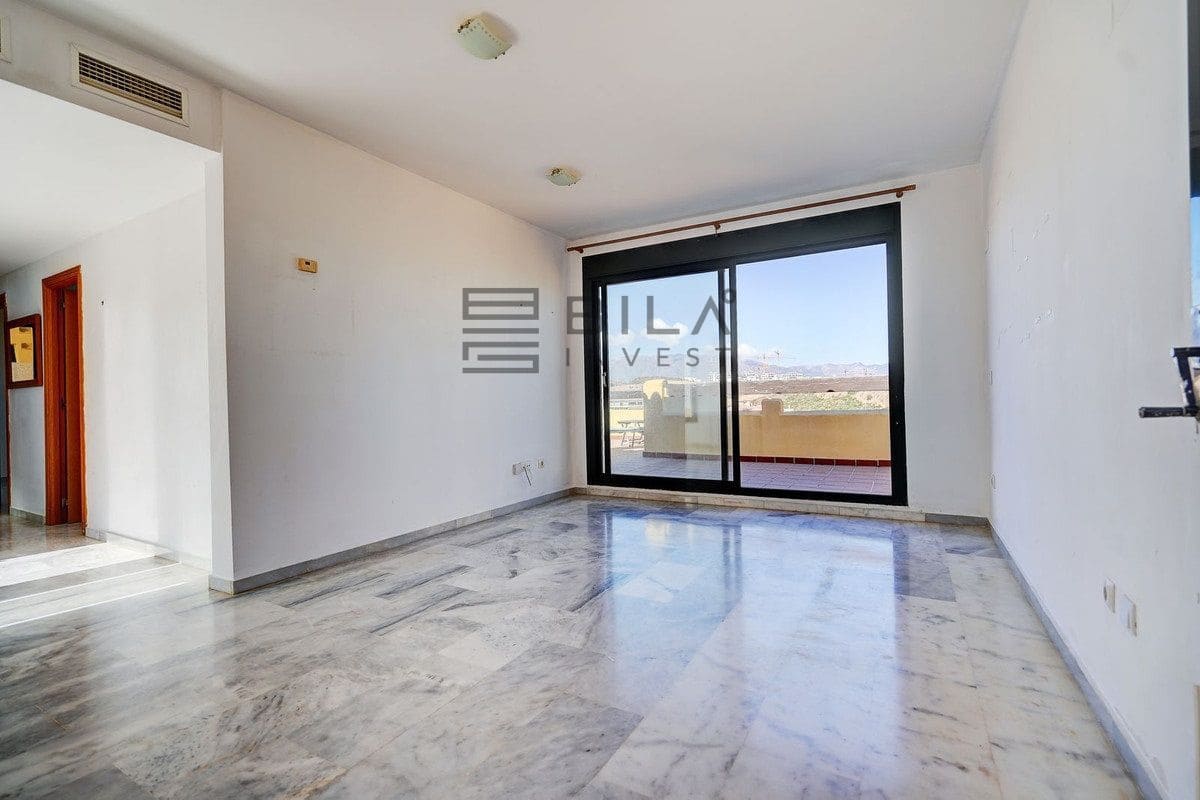 2 makuuhuone Kattohuoneisto myytävänä paikassa Miraflores mukana uima-altaan - 349 995 € (Ref: 9854291)