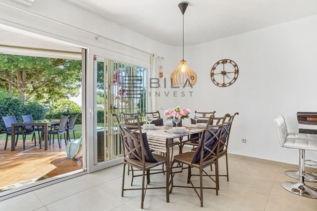 3 sypialnia Dom na sprzedaż w Calahonda, Mijas z basenem garażem - 495 000 € (Ref: 9854292)