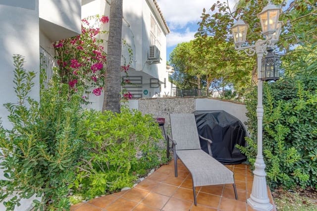 3 sypialnia Dom na sprzedaż w Calahonda, Mijas z basenem garażem - 495 000 € (Ref: 9854292)