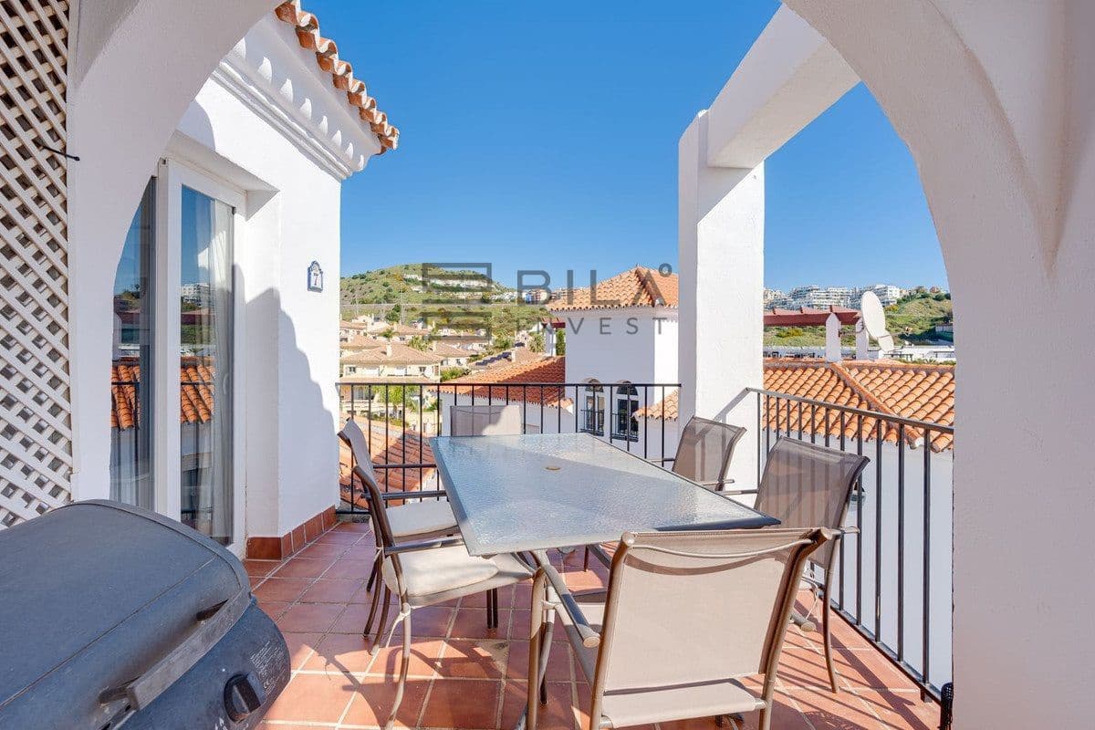 2 slaapkamer Penthouse te koop in Riviera del Sol met zwembad - € 335.000 (Ref: 9854293)