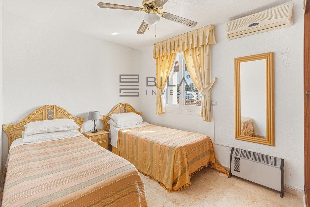 2 slaapkamer Penthouse te koop in Riviera del Sol met zwembad - € 335.000 (Ref: 9854293)