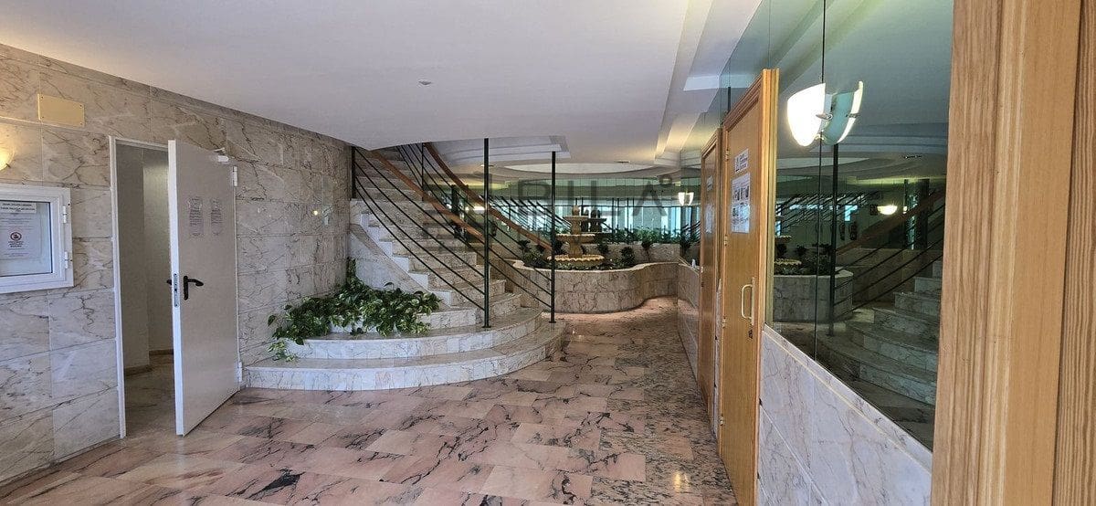 2 slaapkamer Flat te koop in Fuengirola met zwembad garage - € 440.000 (Ref: 9858895)