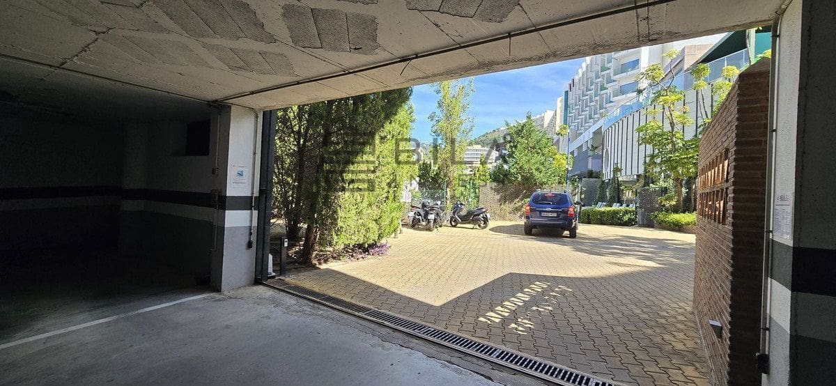2 slaapkamer Flat te koop in Fuengirola met zwembad garage - € 440.000 (Ref: 9858895)