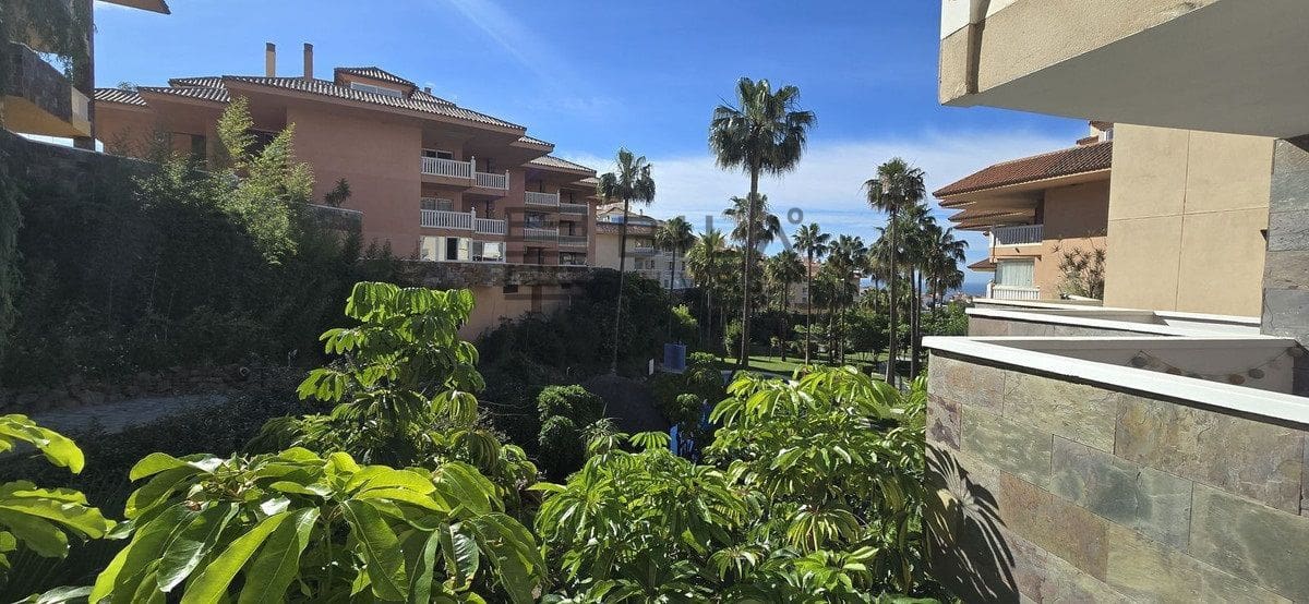 2 slaapkamer Flat te koop in Fuengirola met zwembad garage - € 440.000 (Ref: 9858895)