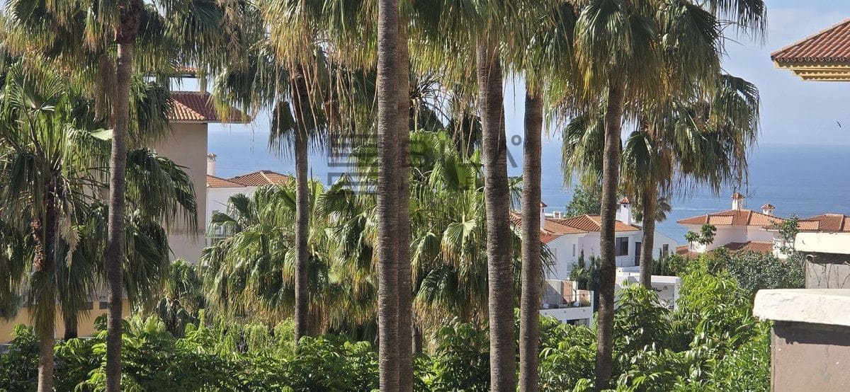 2 slaapkamer Flat te koop in Fuengirola met zwembad garage - € 440.000 (Ref: 9858895)