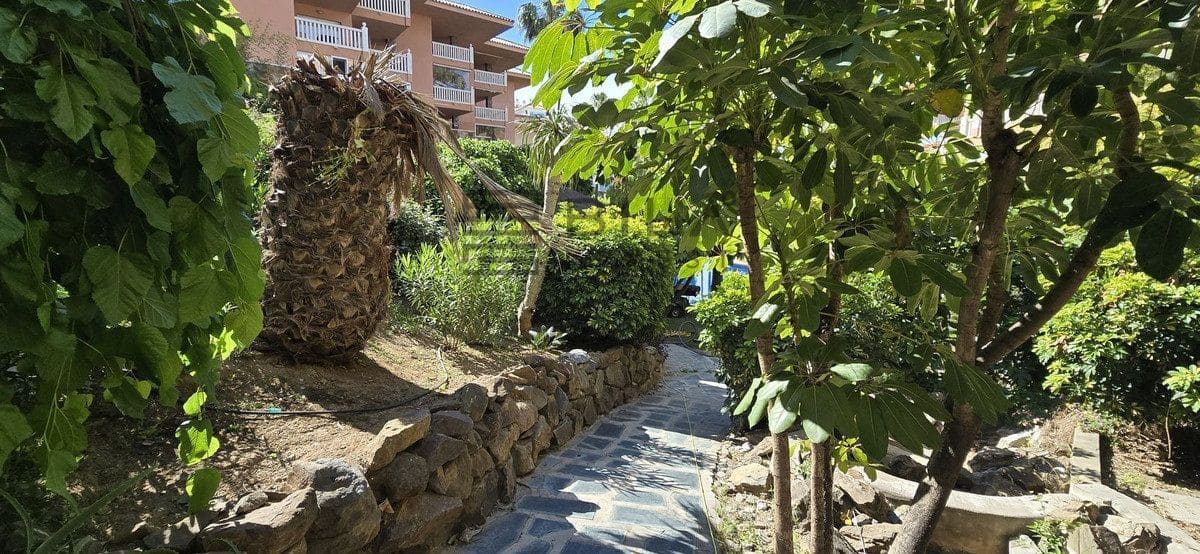2 slaapkamer Flat te koop in Fuengirola met zwembad garage - € 440.000 (Ref: 9858895)