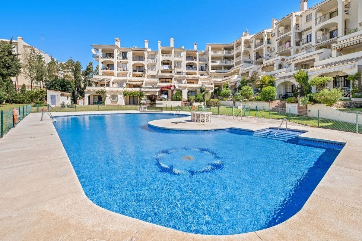 2 sovrum Lägenhet till salu i Riviera del Sol med pool - 285 000 € (Ref: 9858897)