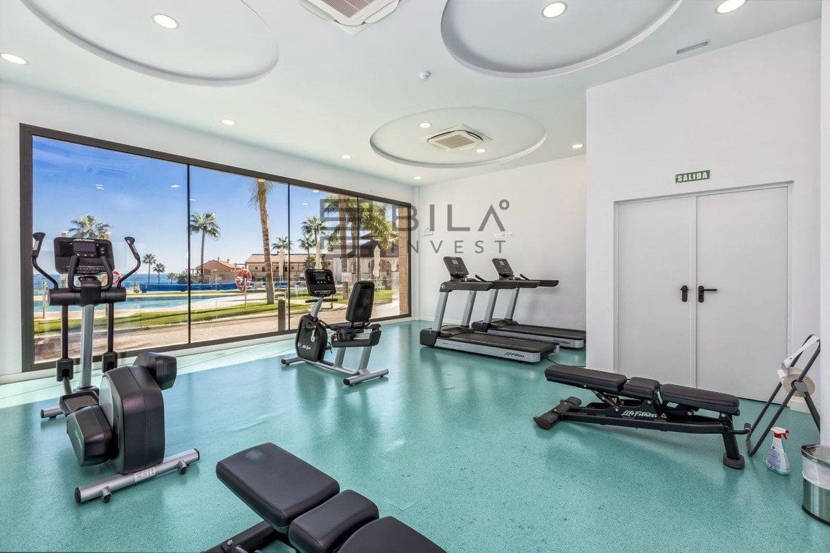 2 soveværelse Lejlighed til salg i Mijas Costa med swimmingpool garage - € 599.000 (Ref: 9858899)