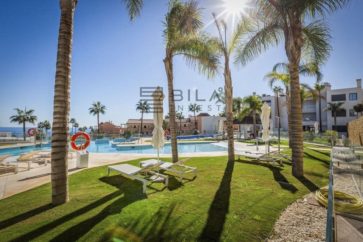 2 soveværelse Lejlighed til salg i Mijas Costa med swimmingpool garage - € 599.000 (Ref: 9858899)