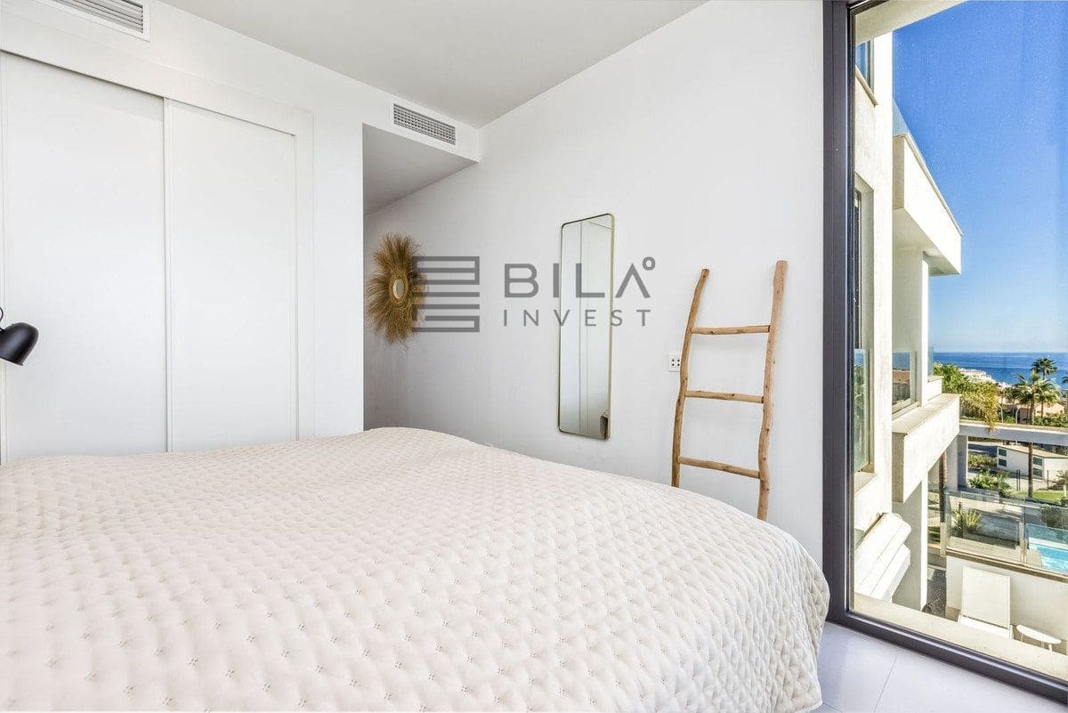 2 soveværelse Lejlighed til salg i Mijas Costa med swimmingpool garage - € 599.000 (Ref: 9858899)