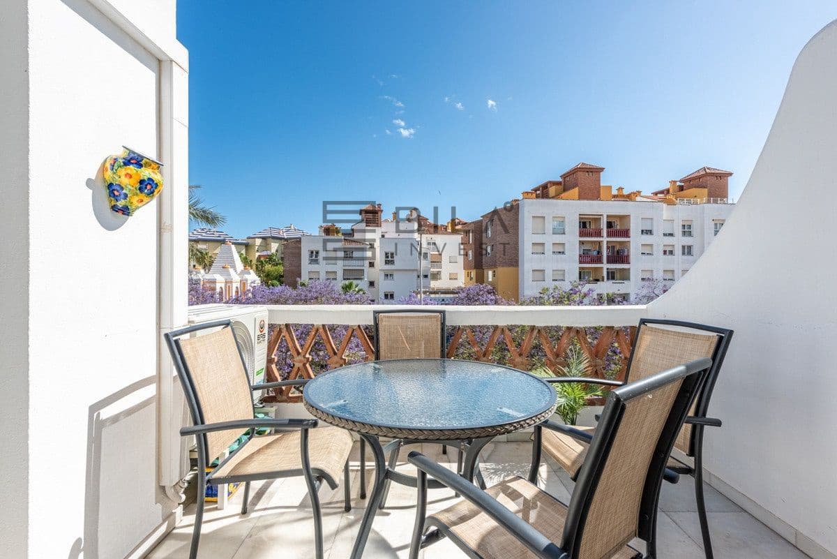 2 bedroom Flat for sale in Benalmadena with pool garage - € 364,000 (Ref: 9858900)