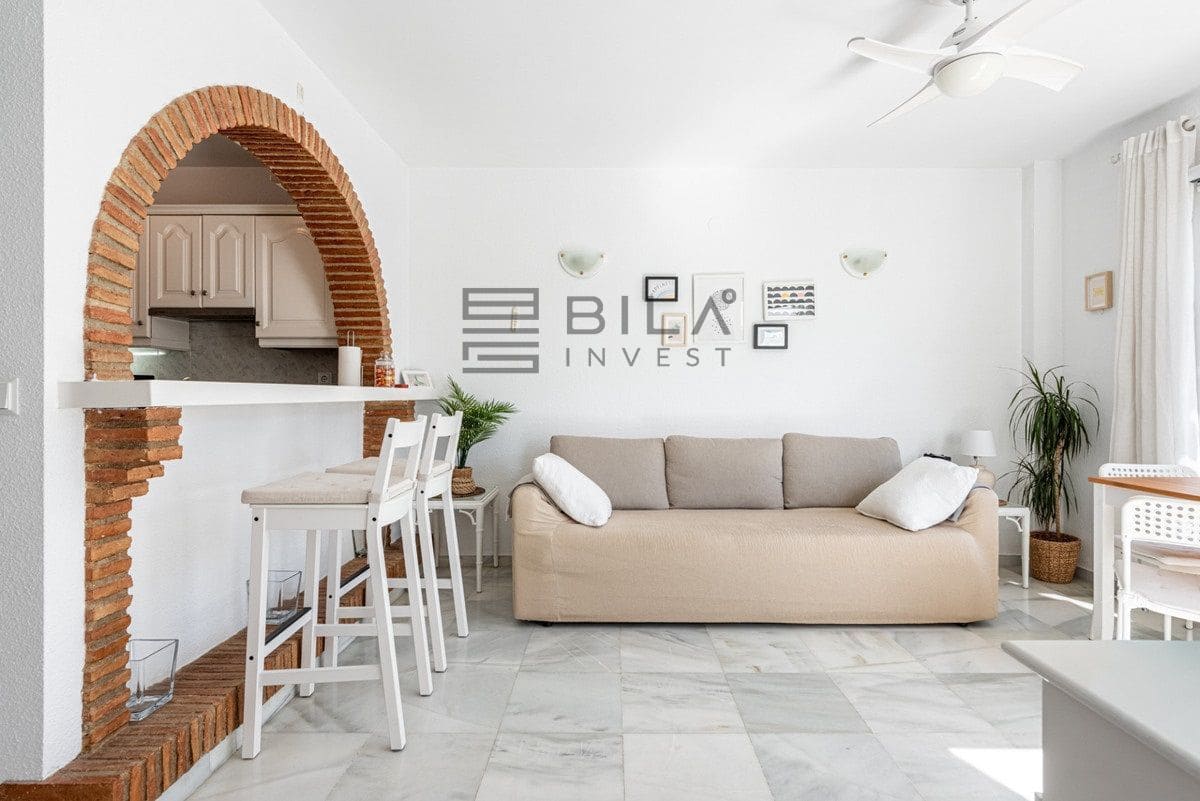 2 bedroom Flat for sale in Benalmadena with pool garage - € 364,000 (Ref: 9858900)