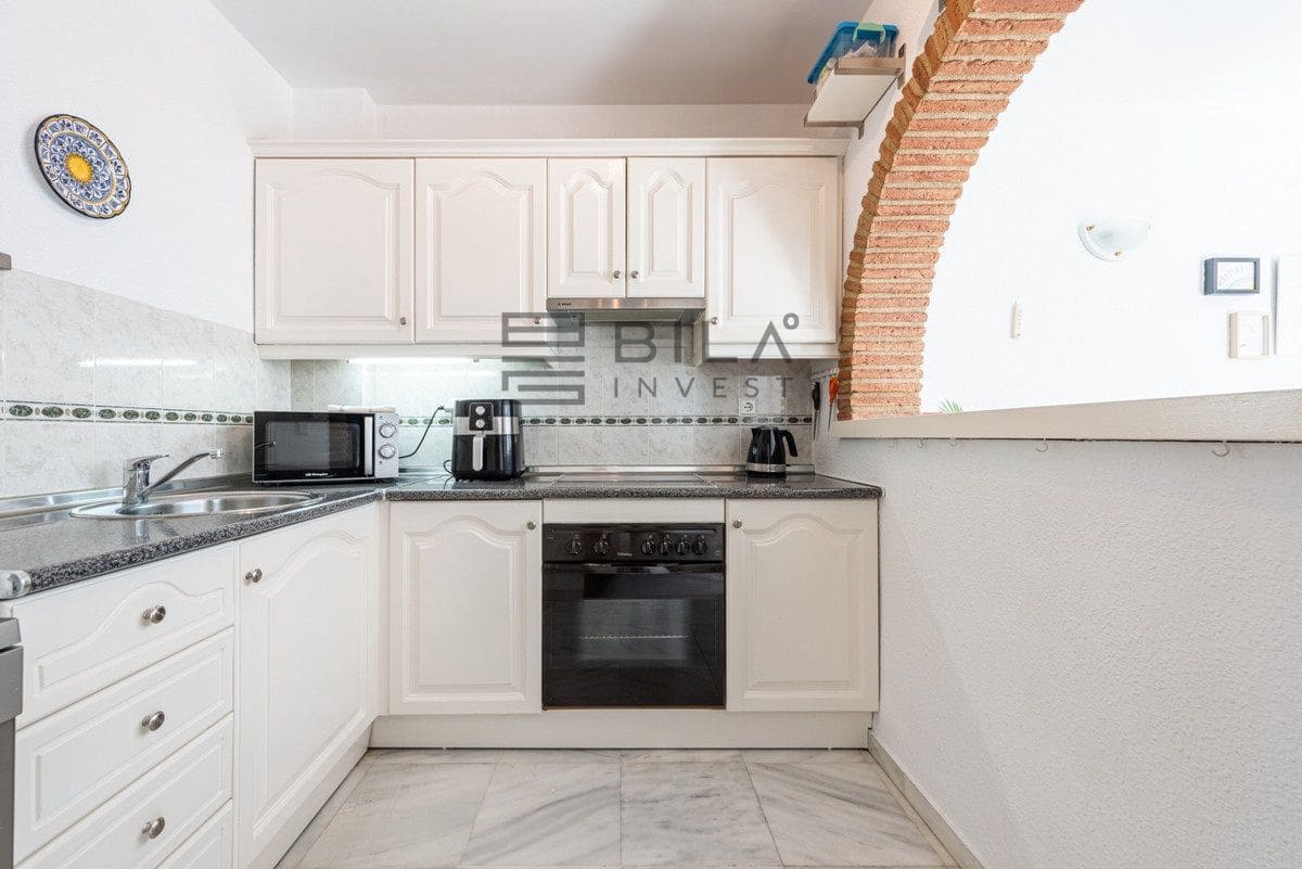 2 bedroom Flat for sale in Benalmadena with pool garage - € 364,000 (Ref: 9858900)