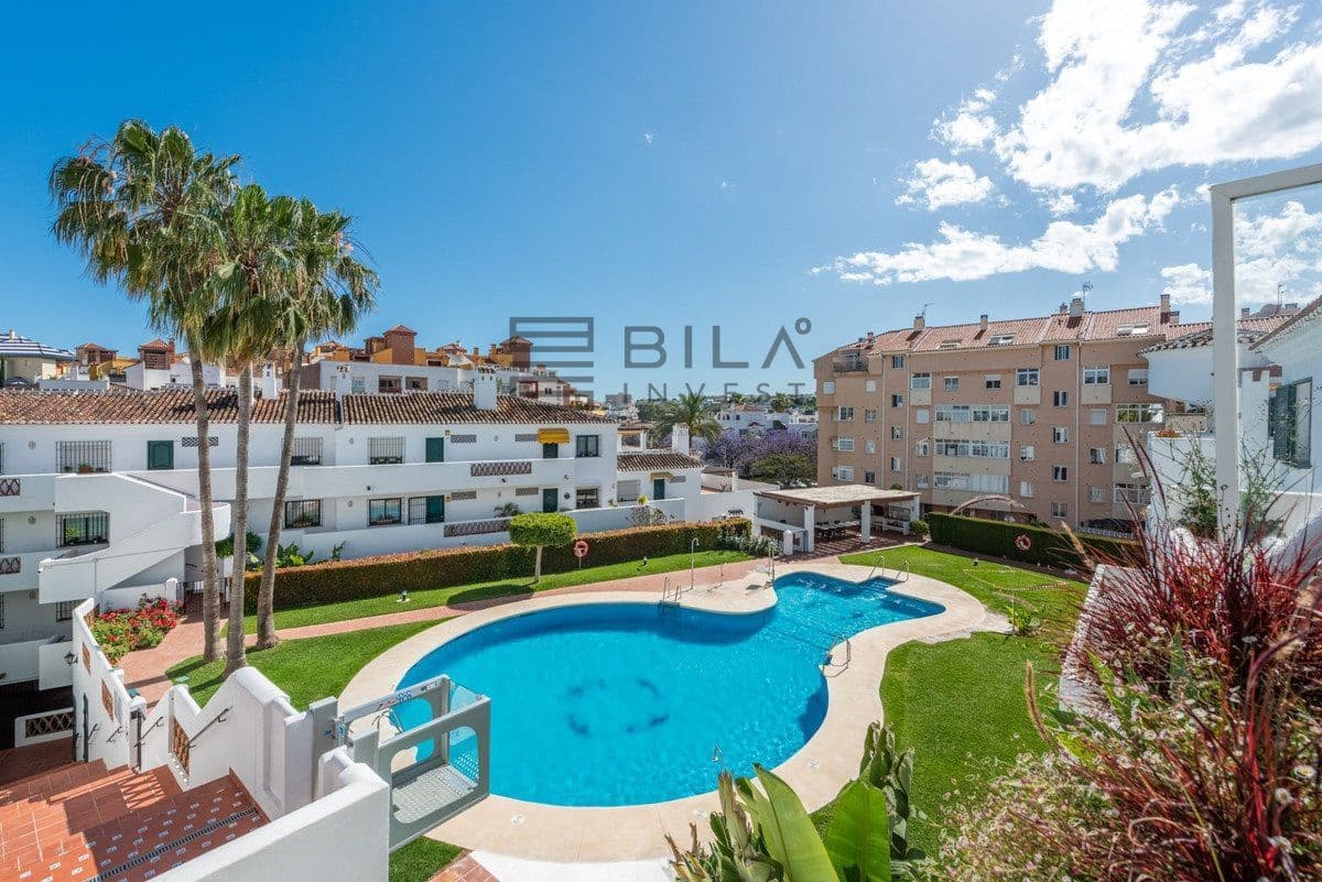 2 bedroom Flat for sale in Benalmadena with pool garage - € 364,000 (Ref: 9858900)