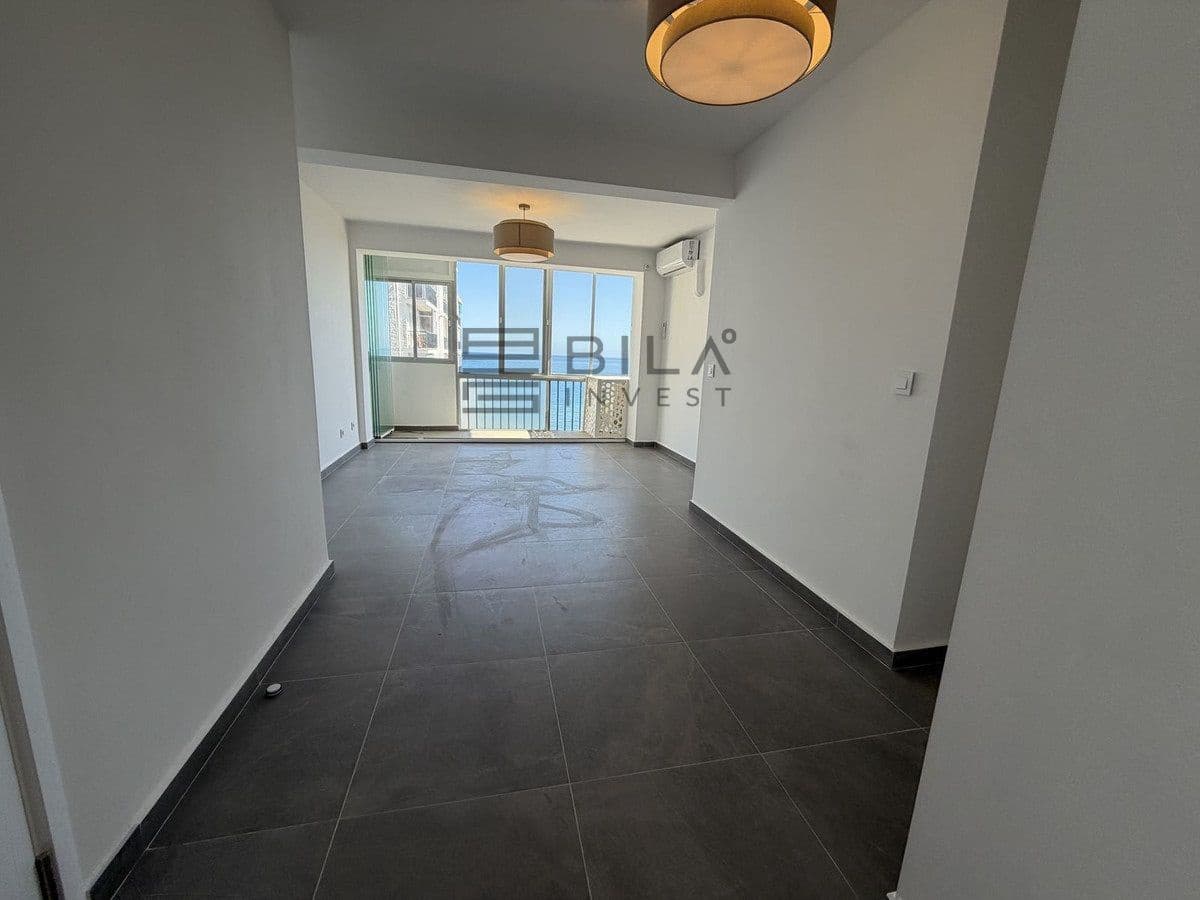3 bedroom Flat for sale in Calahonda with pool garage - € 399,000 (Ref: 9861140)
