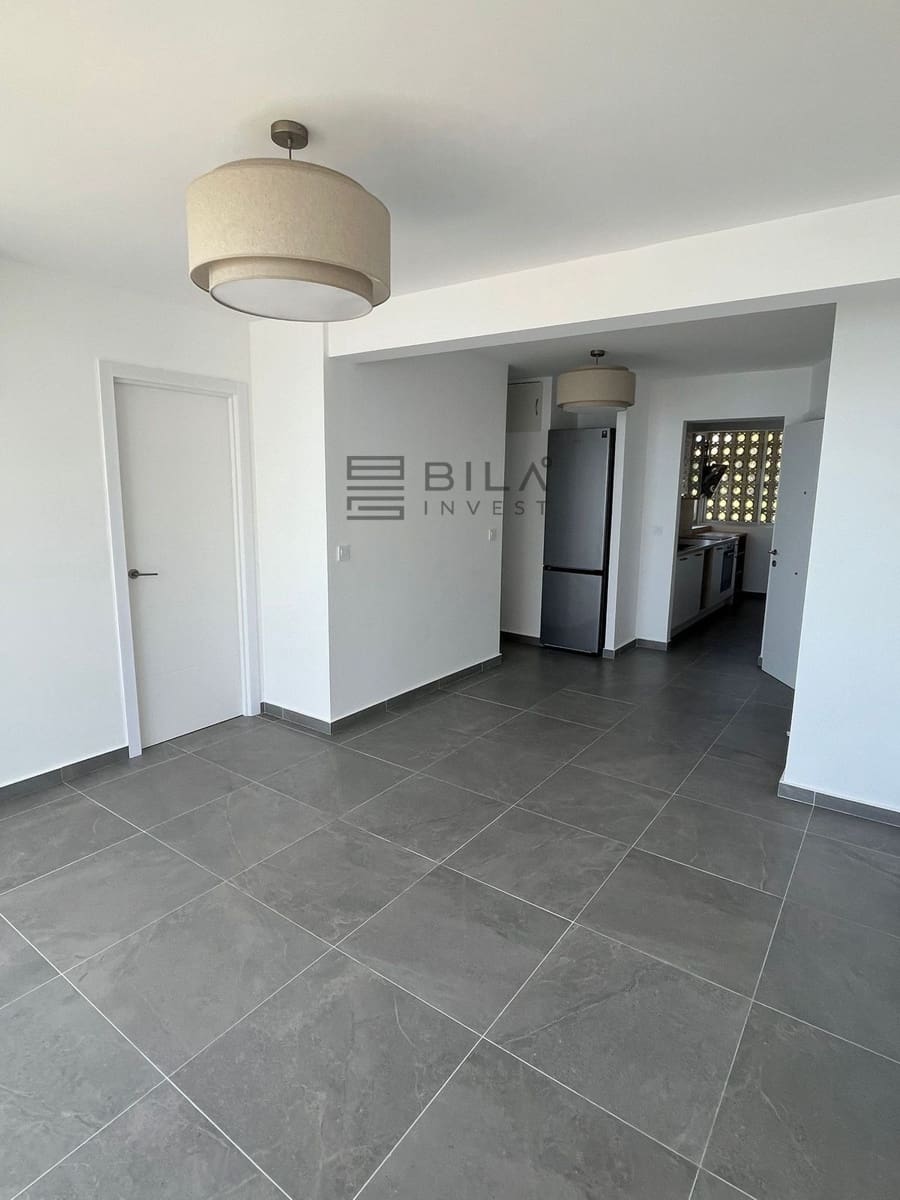 3 bedroom Flat for sale in Calahonda with pool garage - € 399,000 (Ref: 9861140)