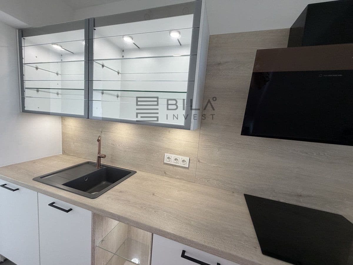 3 bedroom Flat for sale in Calahonda with pool garage - € 399,000 (Ref: 9861140)