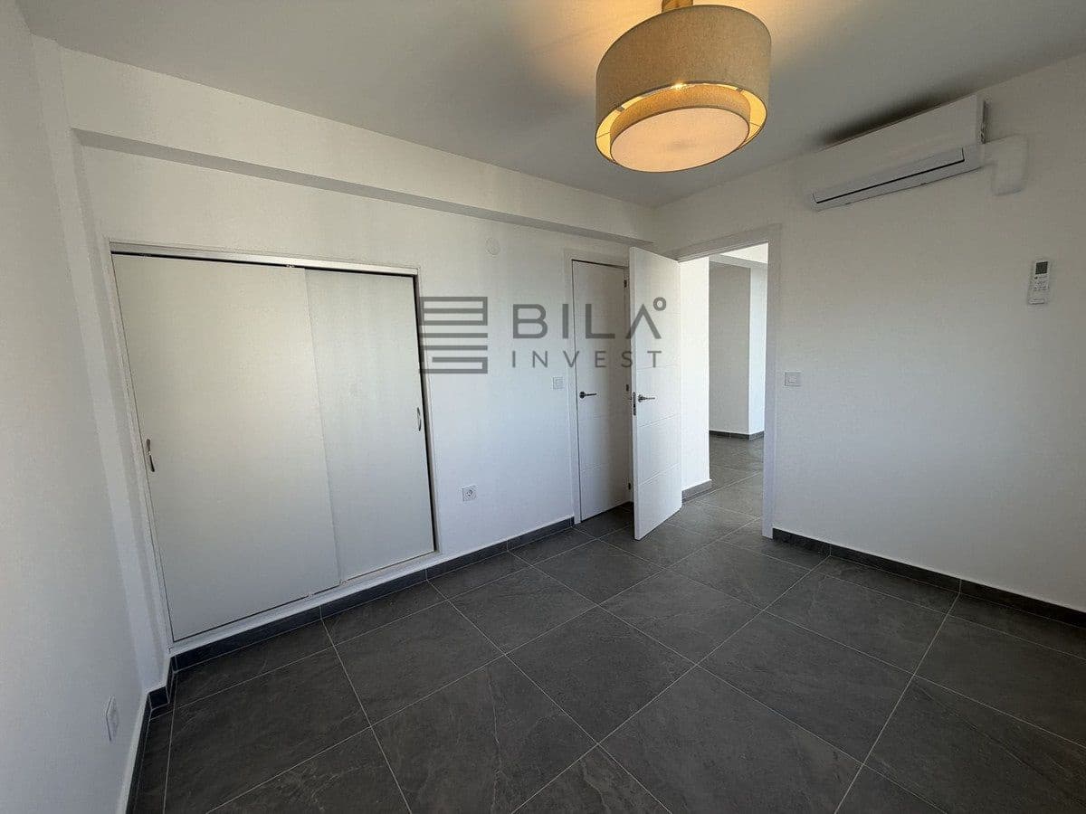 3 bedroom Flat for sale in Calahonda with pool garage - € 399,000 (Ref: 9861140)