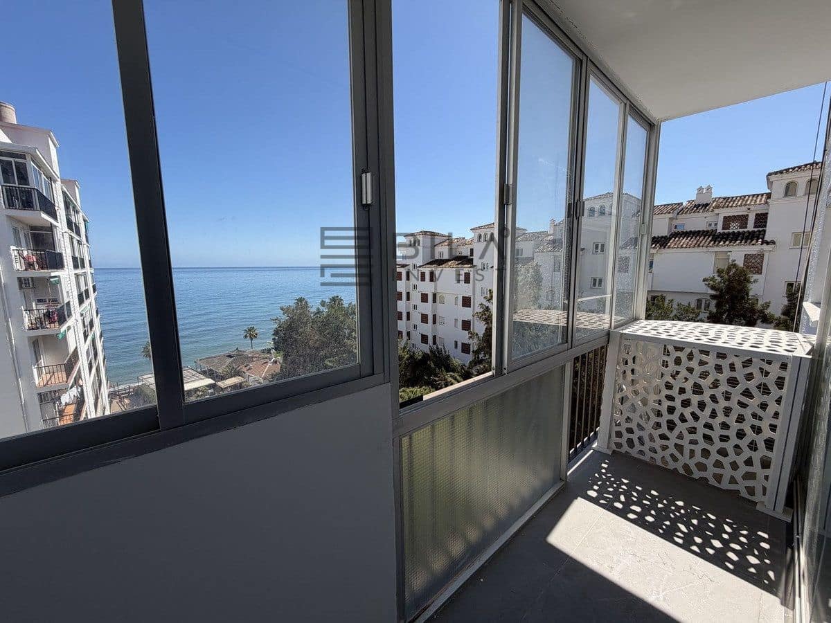 3 bedroom Flat for sale in Calahonda with pool garage - € 399,000 (Ref: 9861140)