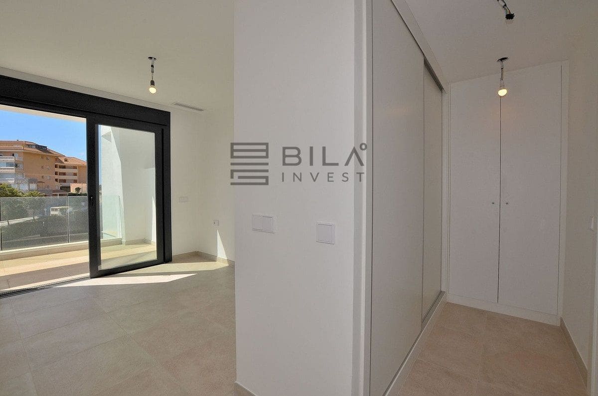 2 soveværelse Penthouse til salg i Fuengirola med swimmingpool - € 649.000 (Ref: 9861141)
