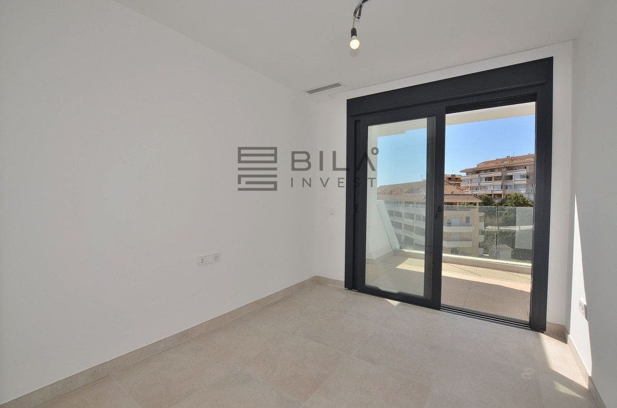 2 soveværelse Penthouse til salg i Fuengirola med swimmingpool - € 649.000 (Ref: 9861141)