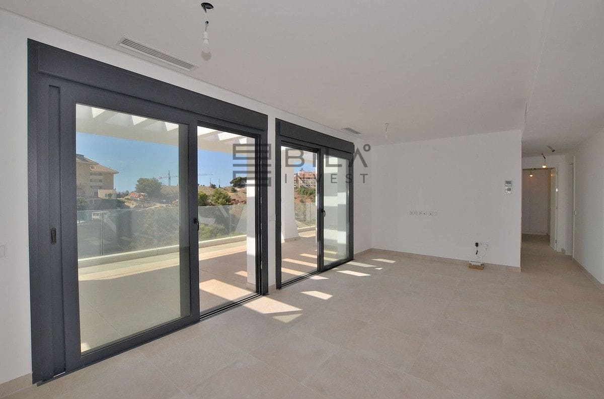 2 soveværelse Penthouse til salg i Fuengirola med swimmingpool - € 649.000 (Ref: 9861141)