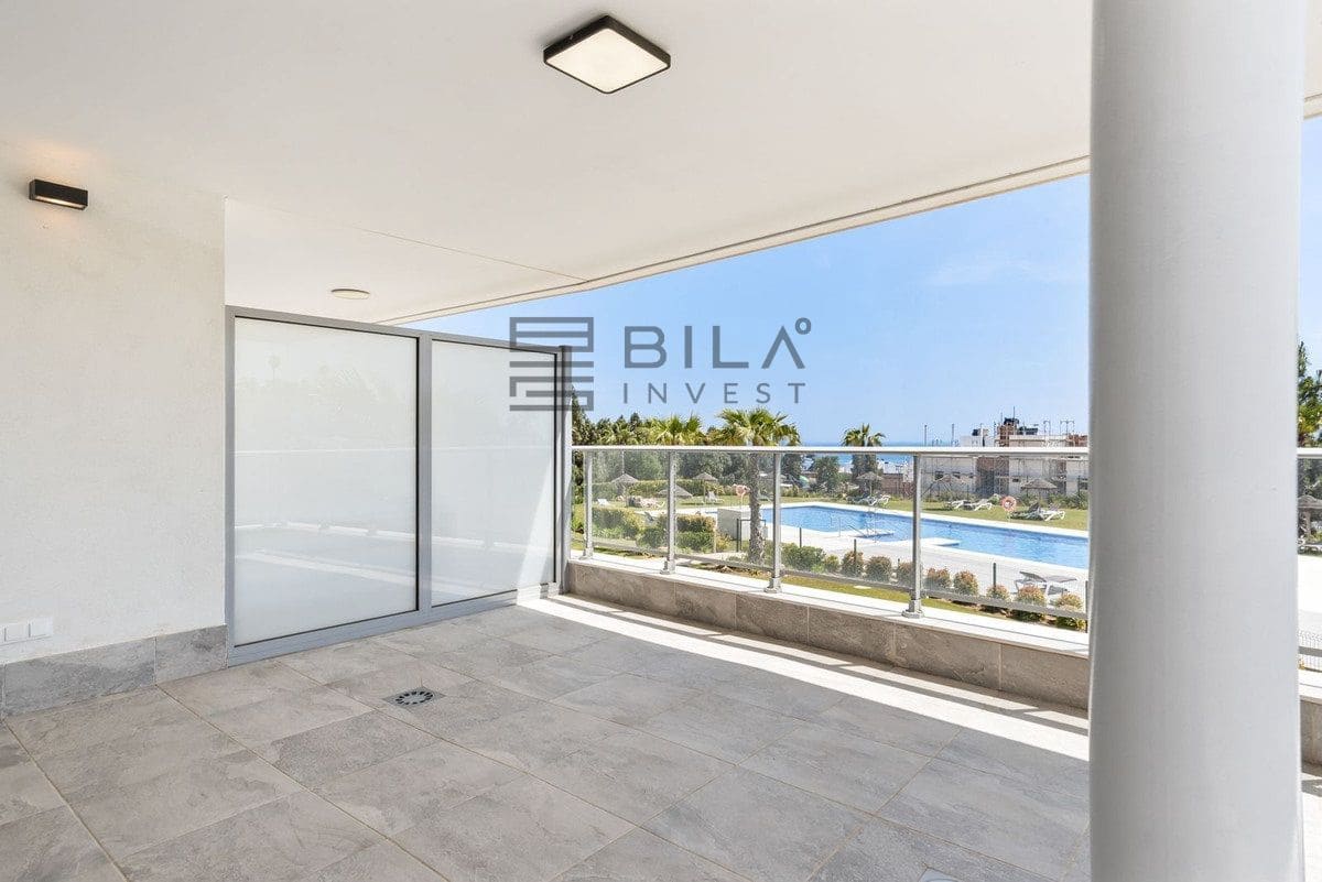 3 bedroom Flat for sale in El Chaparral with pool garage - € 580,000 (Ref: 9861142)