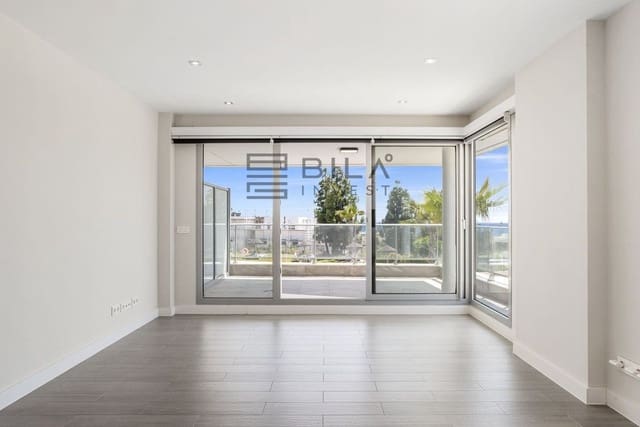 3 soverom Leilighet til salgs i El Chaparral, Mijas med svømmebasseng garasje - € 580 000 (Ref: 9861142)